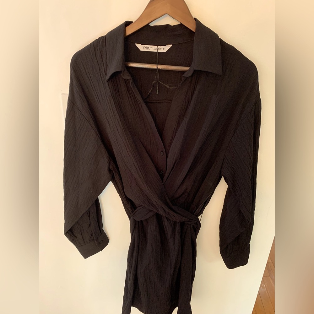 Brand new Zara shirt dress never worn. Size large and black.